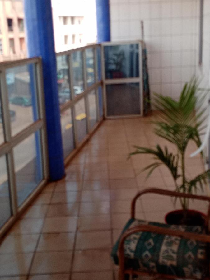 Appart meublé le Dakota Yaounde Bagian luar foto
