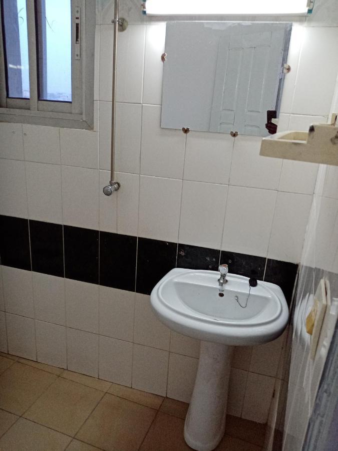 Appart meublé le Dakota Yaounde Bagian luar foto